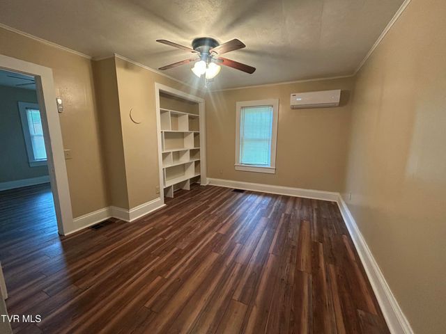 518 Spring Avenue, Wise, VA 24293