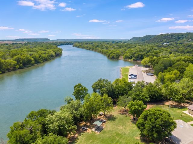 9509 Valley View Trail, Rio Vista, TX 76093