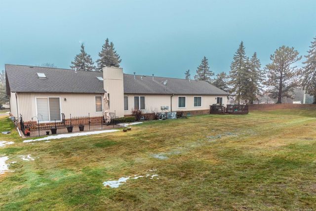 46828 Scotch Pine Lane, Macomb Twp, MI 48042