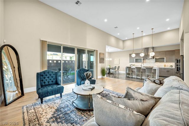 6824 Steel Mist Street, Las Vegas, NV 89148