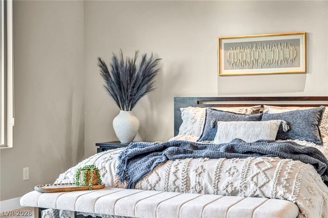 6824 Steel Mist Street, Las Vegas, NV 89148