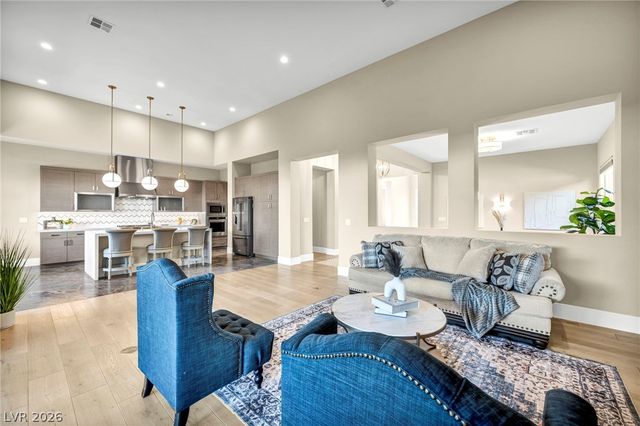 6824 Steel Mist Street, Las Vegas, NV 89148