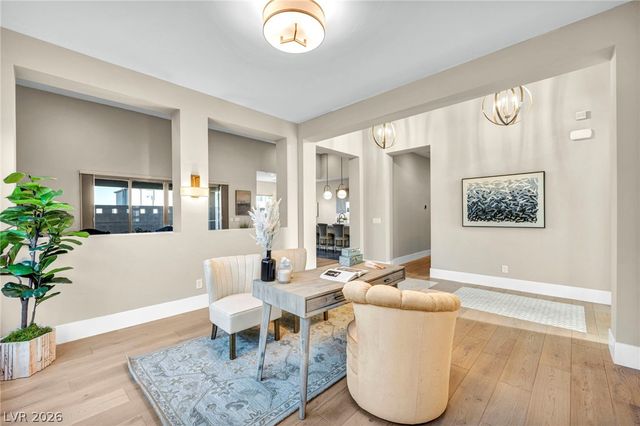 6824 Steel Mist Street, Las Vegas, NV 89148