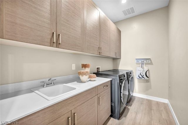 6824 Steel Mist Street, Las Vegas, NV 89148