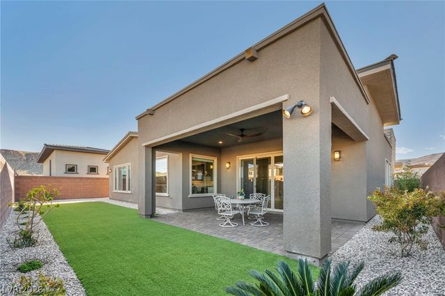 6824 Steel Mist Street, Las Vegas, NV 89148