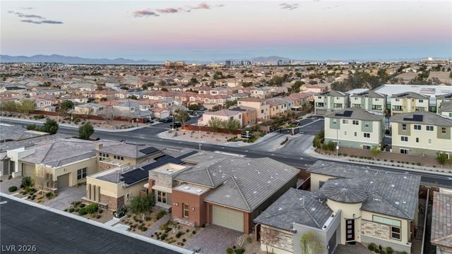 6824 Steel Mist Street, Las Vegas, NV 89148