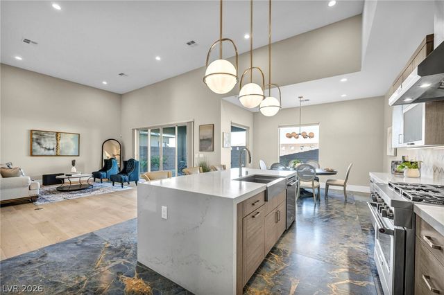 6824 Steel Mist Street, Las Vegas, NV 89148