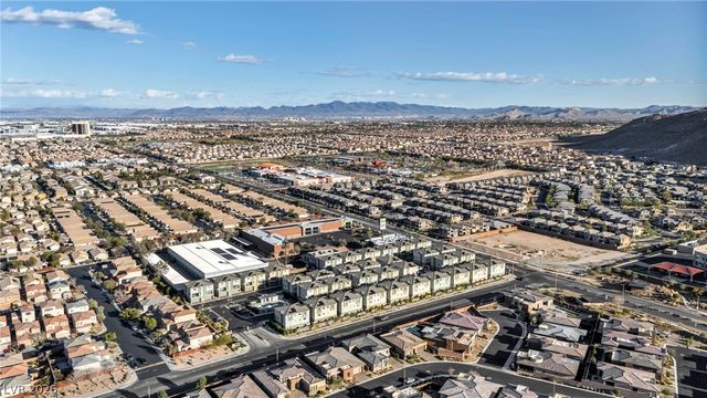 6824 Steel Mist Street, Las Vegas, NV 89148