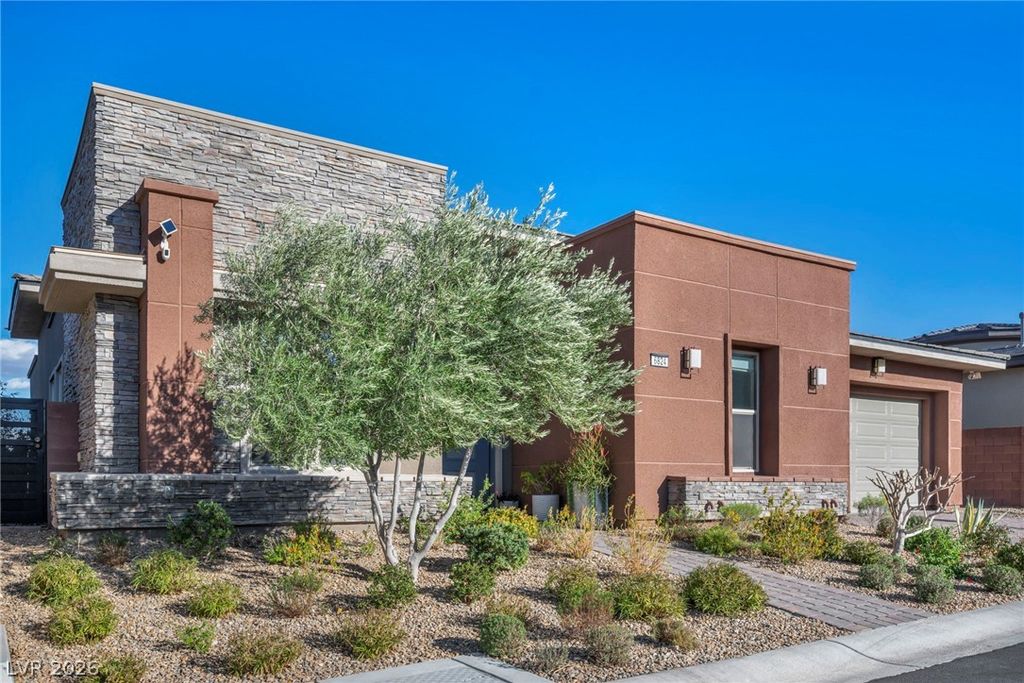 6824 Steel Mist Street, Las Vegas, NV 89148