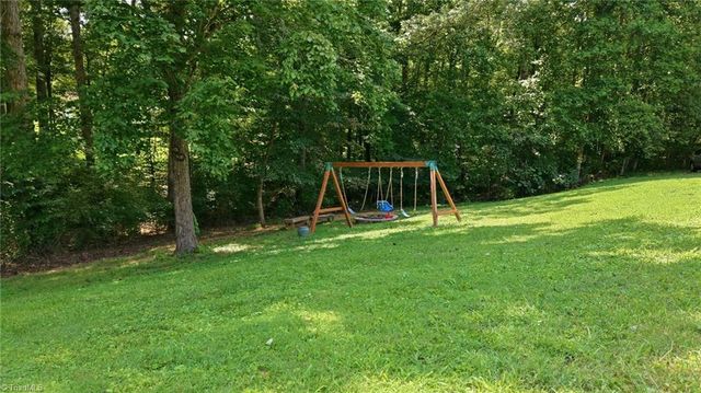 1035 Trinity Place Road, Tobaccoville, NC 27050
