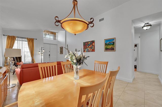 5305 NW 126th Dr, Coral Springs, FL 33076