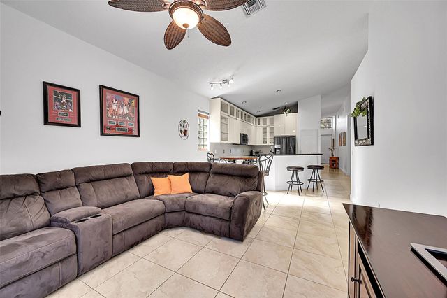 5305 NW 126th Dr, Coral Springs, FL 33076