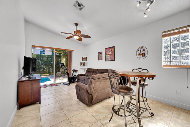 5305 NW 126th Dr, Coral Springs, FL 33076