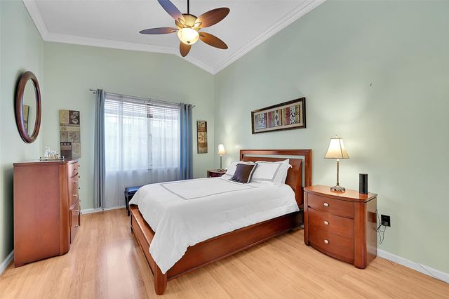 5305 NW 126th Dr, Coral Springs, FL 33076