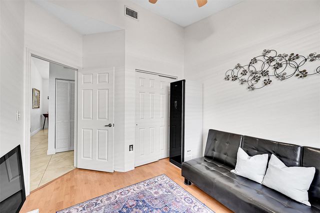 5305 NW 126th Dr, Coral Springs, FL 33076