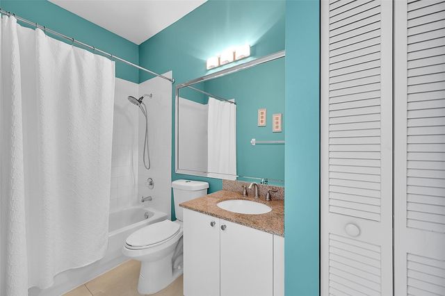 5305 NW 126th Dr, Coral Springs, FL 33076