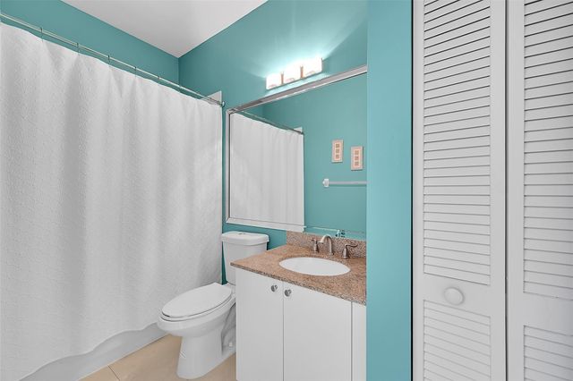 5305 NW 126th Dr, Coral Springs, FL 33076