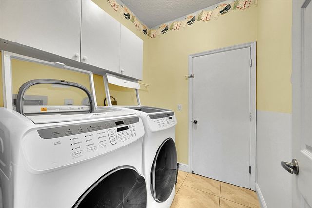 5305 NW 126th Dr, Coral Springs, FL 33076