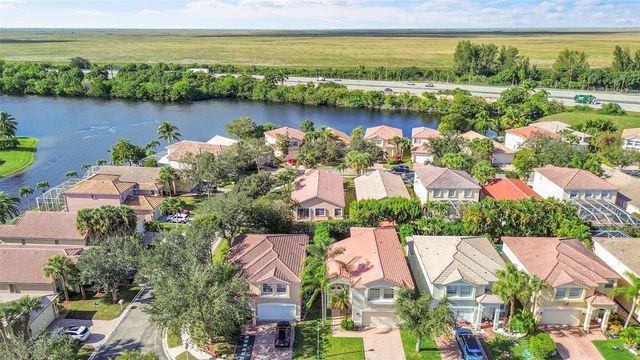 5305 NW 126th Dr, Coral Springs, FL 33076