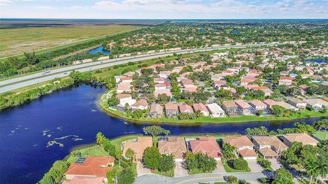 5305 NW 126th Dr, Coral Springs, FL 33076