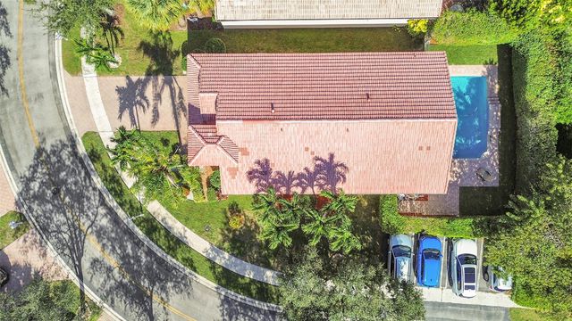 5305 NW 126th Dr, Coral Springs, FL 33076