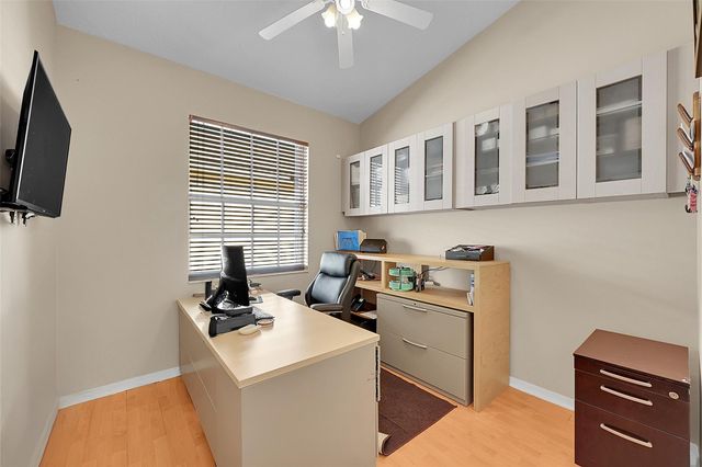 5305 NW 126th Dr, Coral Springs, FL 33076