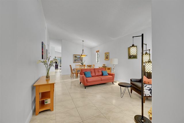 5305 NW 126th Dr, Coral Springs, FL 33076