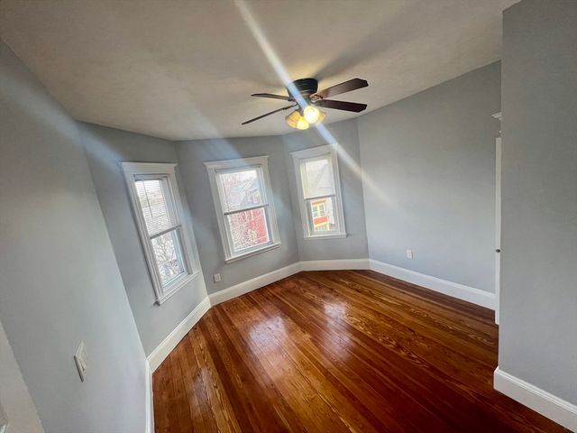98 Irving 3, Everett, MA 02149