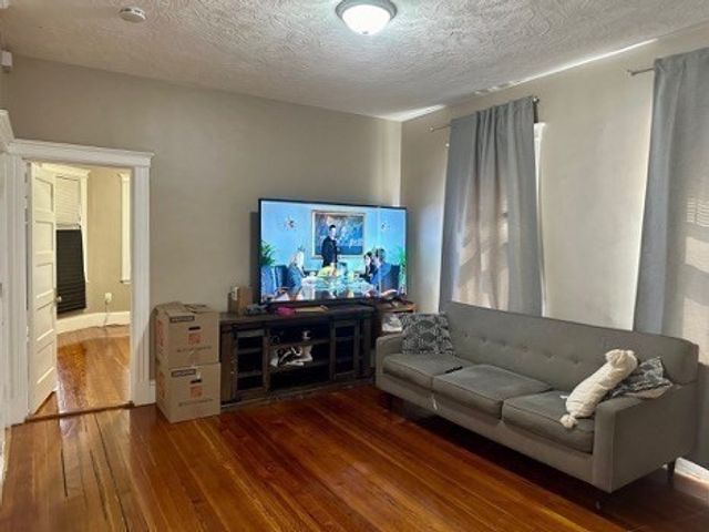 98 Irving 3, Everett, MA 02149