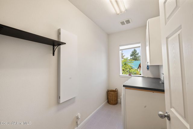 906 N Balcony Dr, Coeur D'alene, ID 83814