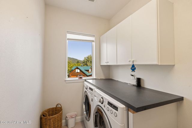 906 N Balcony Dr, Coeur D'alene, ID 83814