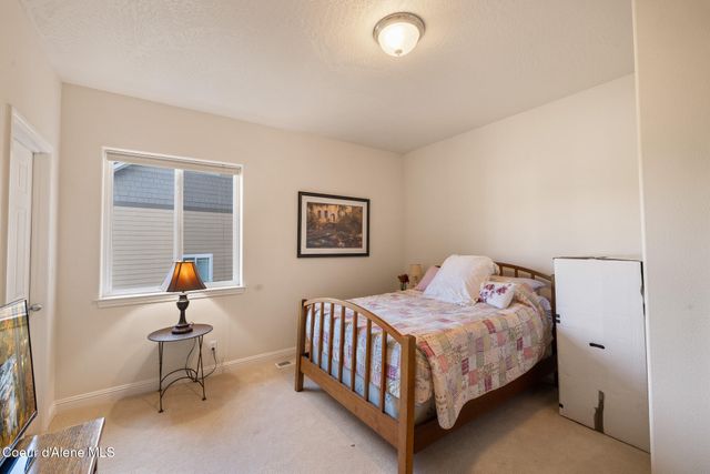 906 N Balcony Dr, Coeur D'alene, ID 83814