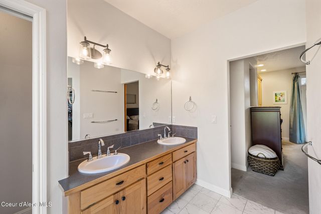 906 N Balcony Dr, Coeur D'alene, ID 83814