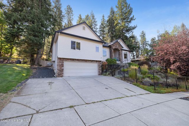 906 N Balcony Dr, Coeur D'alene, ID 83814
