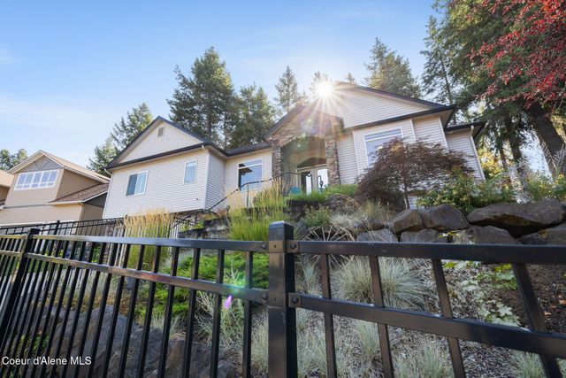 906 N Balcony Dr, Coeur D'alene, ID 83814