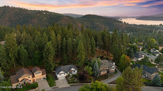 906 N Balcony Dr, Coeur D'alene, ID 83814