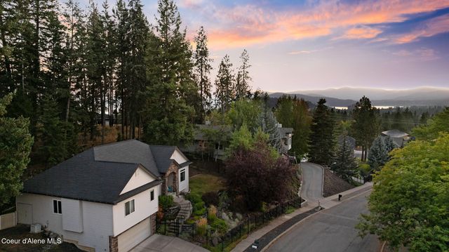 906 N Balcony Dr, Coeur D'alene, ID 83814