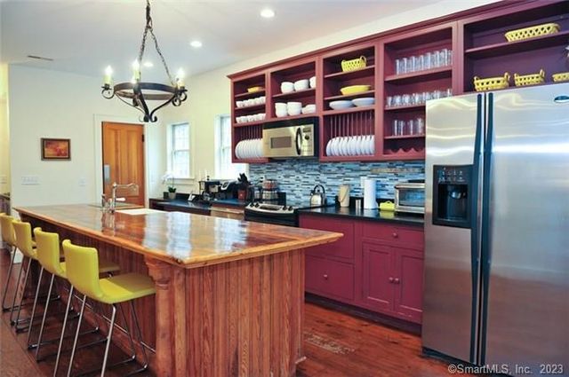 33 Sentry Hill Road, Roxbury, CT 06783