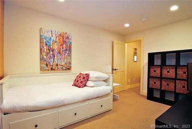 33 Sentry Hill Road, Roxbury, CT 06783