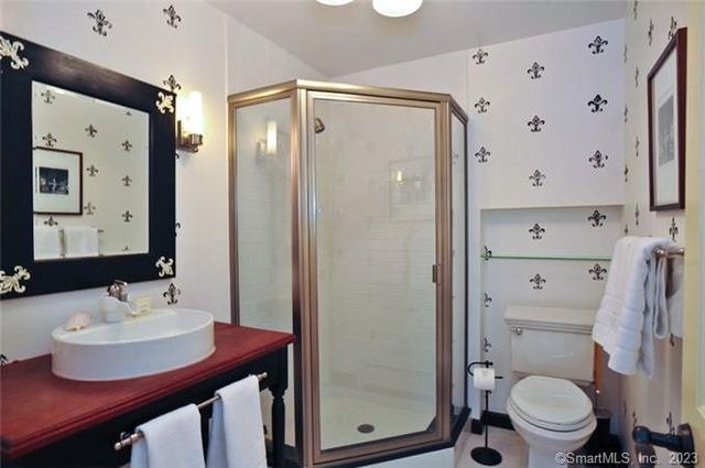 33 Sentry Hill Road, Roxbury, CT 06783