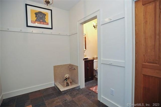 33 Sentry Hill Road, Roxbury, CT 06783