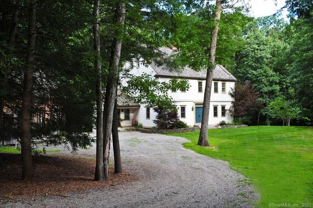 33 Sentry Hill Road, Roxbury, CT 06783