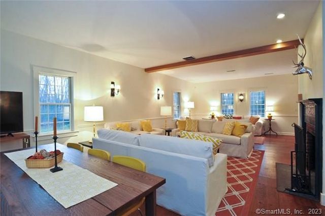 33 Sentry Hill Road, Roxbury, CT 06783