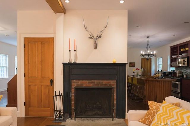 33 Sentry Hill Road, Roxbury, CT 06783