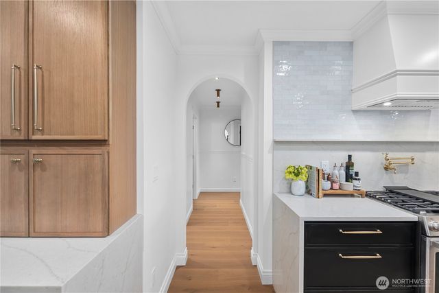 12216 Palatine Avenue N, Seattle, WA 98133