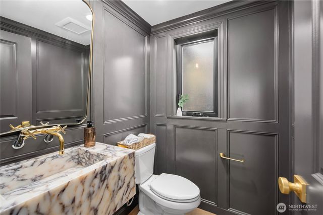 12216 Palatine Avenue N, Seattle, WA 98133