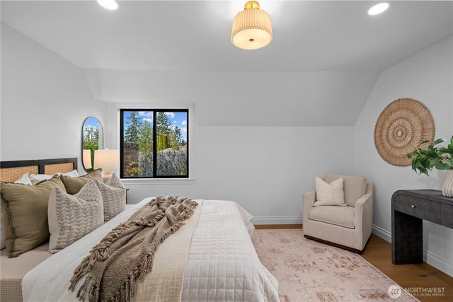 12216 Palatine Avenue N, Seattle, WA 98133