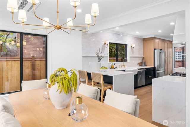 12216 Palatine Avenue N, Seattle, WA 98133