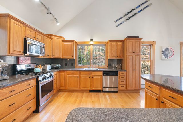 5 White Tail Lane, Dover, VT 05356