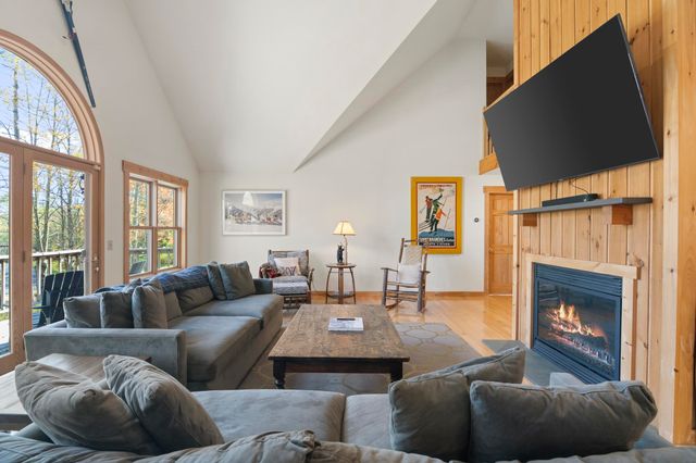 5 White Tail Lane, Dover, VT 05356